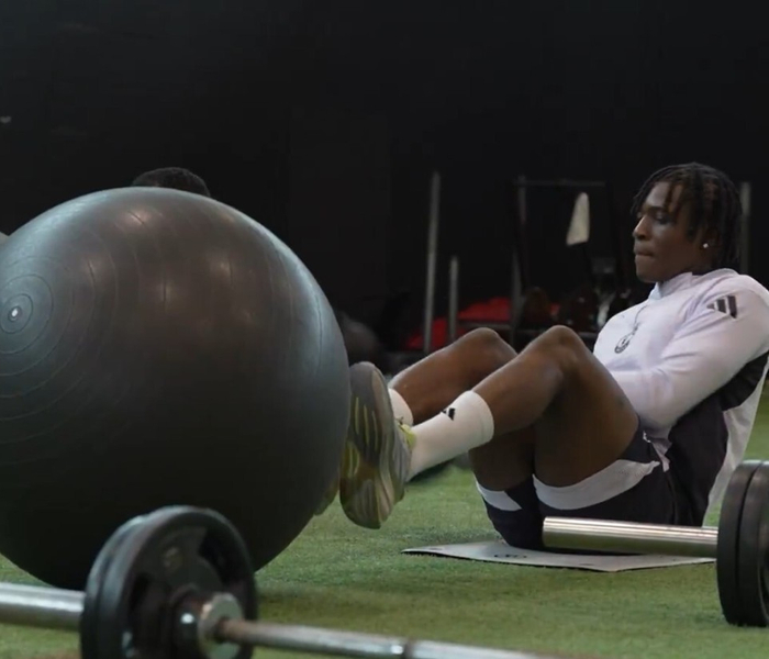 曼联边锋多古全力康复训