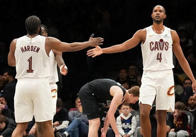 埃利斯三分低迷致骑士惨败热火 球队未来或迎大