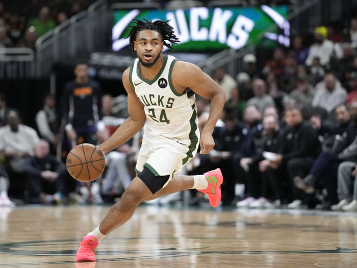 卡姆·托马斯被雄鹿裁掉 纯得分手生存困境凸显