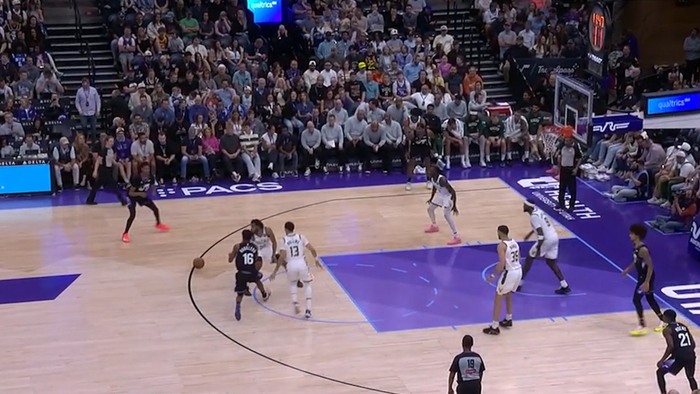 卡姆·托马斯被雄鹿裁掉 纯得分手生存困境凸显